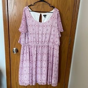 New without tags torrid dress with short, flowy sleeves